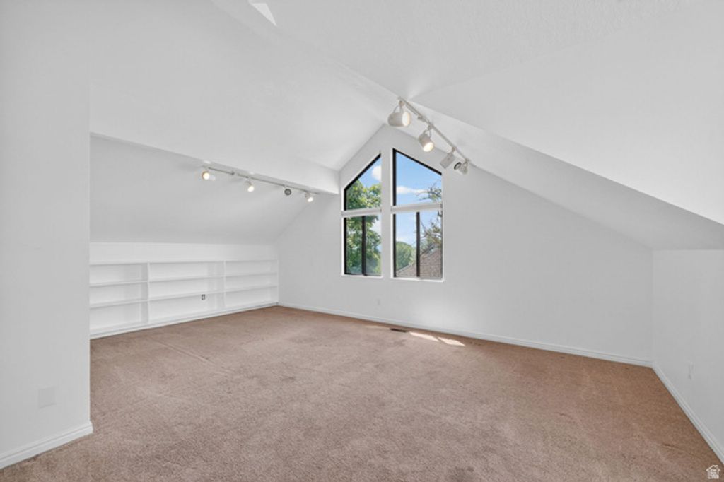 Image 25 of property listing at 3014 E MILLCREEK CANYON RD, Millcreek, UT 84109
