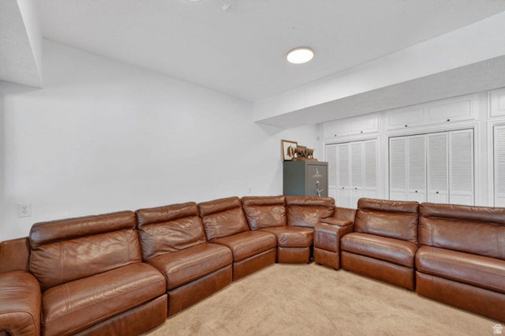 Image 31 of property listing at 3014 E MILLCREEK CANYON RD, Millcreek, UT 84109