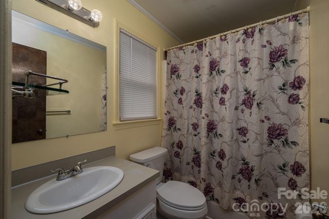 1841 Oak Hollow Road, Gastonia, NC 28054