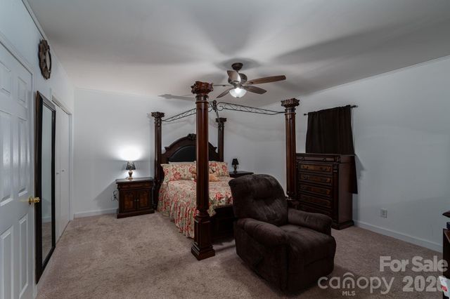 1841 Oak Hollow Road, Gastonia, NC 28054