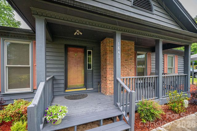 1841 Oak Hollow Road, Gastonia, NC 28054