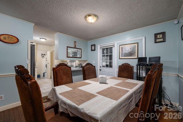 1841 Oak Hollow Road, Gastonia, NC 28054