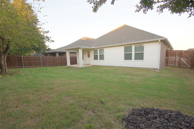 767 Hawthorne Lane, Lake Dallas, TX 75065