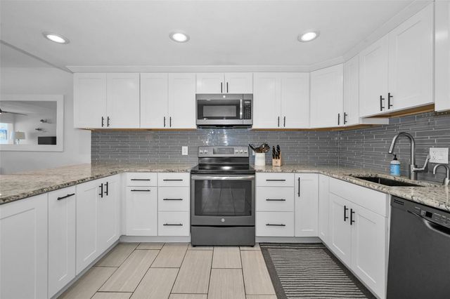 855 BAYWAY BOULEVARD 708, Clearwater Beach, FL 33767