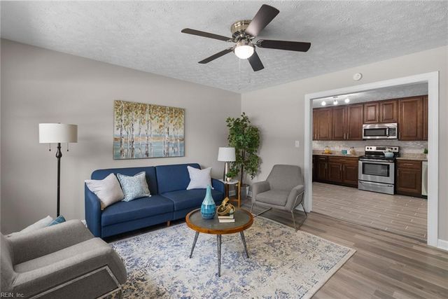 426 Berkshire TER, Hampton, VA 23605