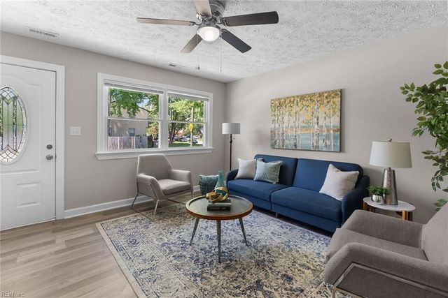 426 Berkshire TER, Hampton, VA 23605