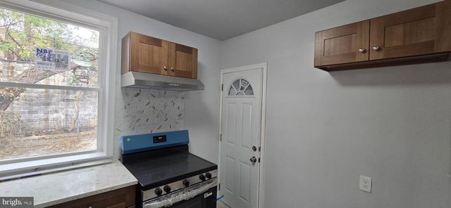 1411 W LOUDON ST, Philadelphia, PA 19141