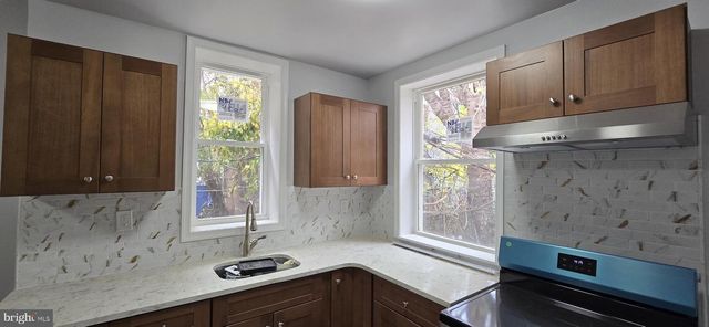 1411 W LOUDON ST, Philadelphia, PA 19141