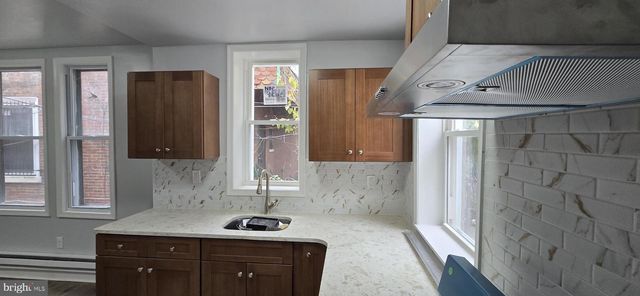 1411 W LOUDON ST, Philadelphia, PA 19141