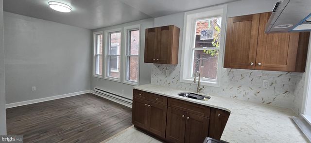 1411 W LOUDON ST, Philadelphia, PA 19141