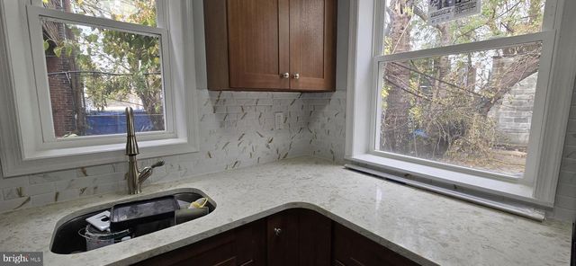 1411 W LOUDON ST, Philadelphia, PA 19141