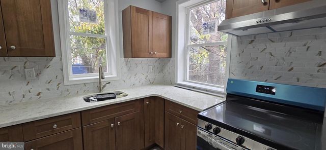 1411 W LOUDON ST, Philadelphia, PA 19141