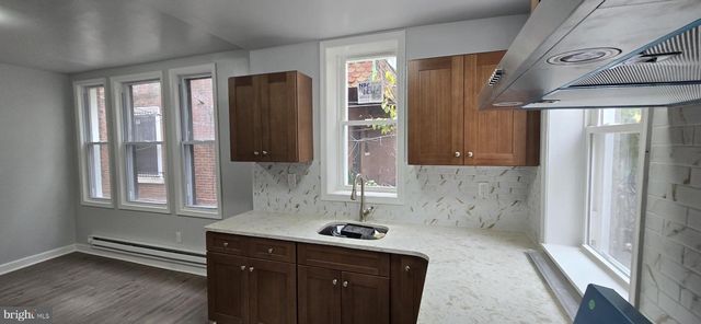 1411 W LOUDON ST, Philadelphia, PA 19141