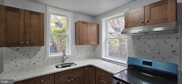 1411 W LOUDON ST, Philadelphia, PA 19141