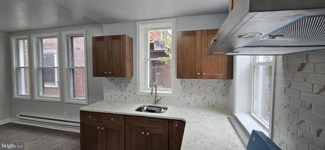 1411 W LOUDON ST, Philadelphia, PA 19141