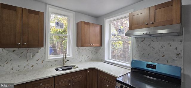 1411 W LOUDON ST, Philadelphia, PA 19141