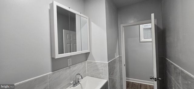 1411 W LOUDON ST, Philadelphia, PA 19141