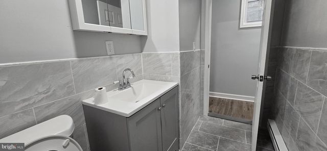 1411 W LOUDON ST, Philadelphia, PA 19141