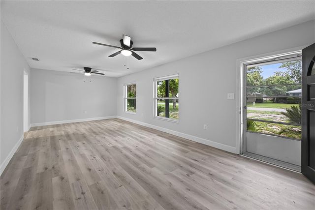 2390 NORTHLAND ROAD, Mount Dora, FL 32757