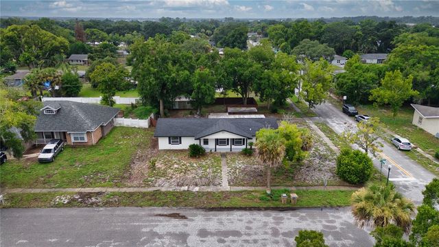 2390 NORTHLAND ROAD, Mount Dora, FL 32757