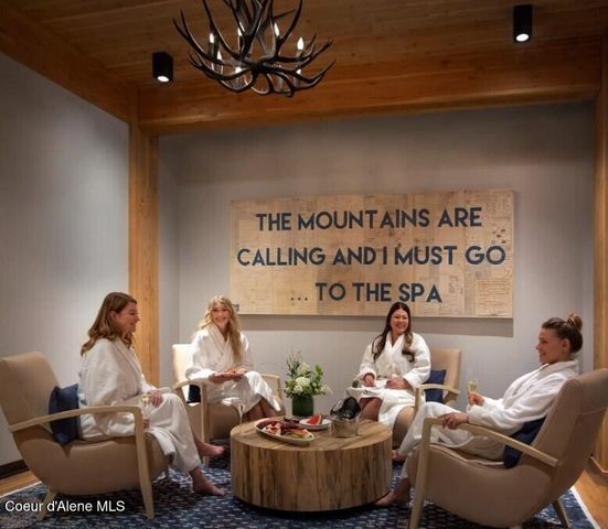 5 Crystal Springs Rd, Sandpoint, ID 83864