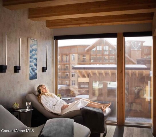 5 Crystal Springs Rd, Sandpoint, ID 83864