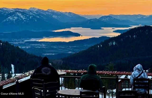 5 Crystal Springs Rd, Sandpoint, ID 83864