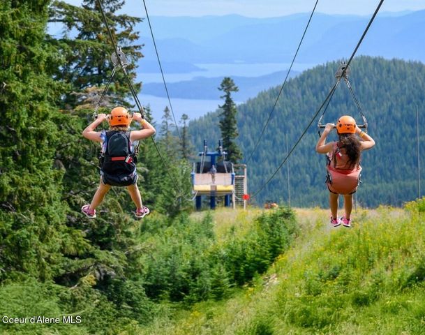 5 Crystal Springs Rd, Sandpoint, ID 83864