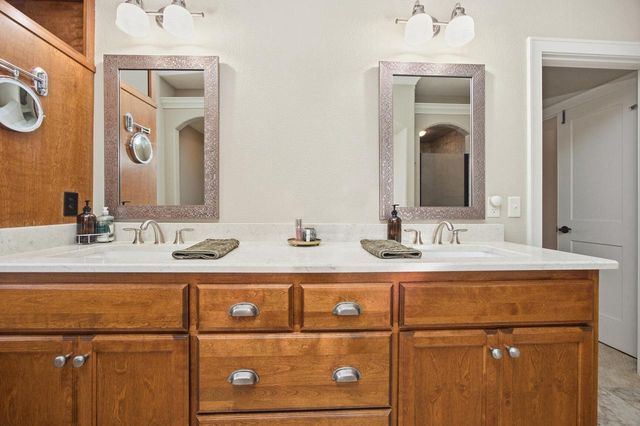 S84W33185 Brown Bear LANE, Mukwonago, WI 53149