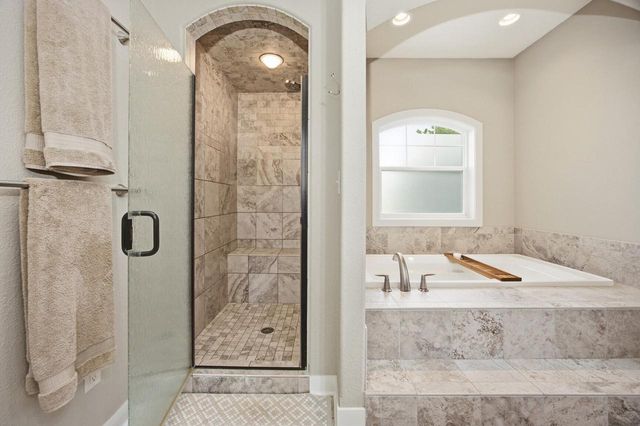 S84W33185 Brown Bear LANE, Mukwonago, WI 53149