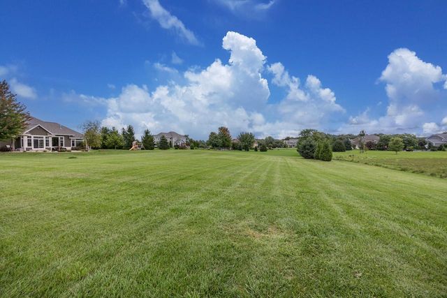 S84W33185 Brown Bear LANE, Mukwonago, WI 53149