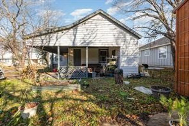 1713 Sycamore Street, Commerce, TX 75428