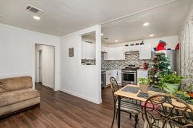 1713 Sycamore Street, Commerce, TX 75428