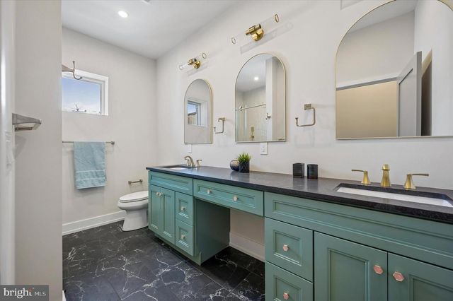 527 CHRISTIAN ST, Philadelphia, PA 19147