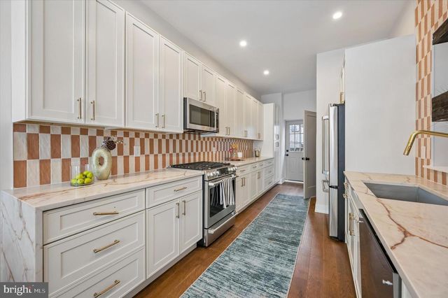 527 CHRISTIAN ST, Philadelphia, PA 19147