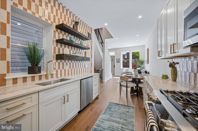 527 CHRISTIAN ST, Philadelphia, PA 19147