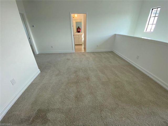 7530 Rockefeller DR, Naples, FL 34119