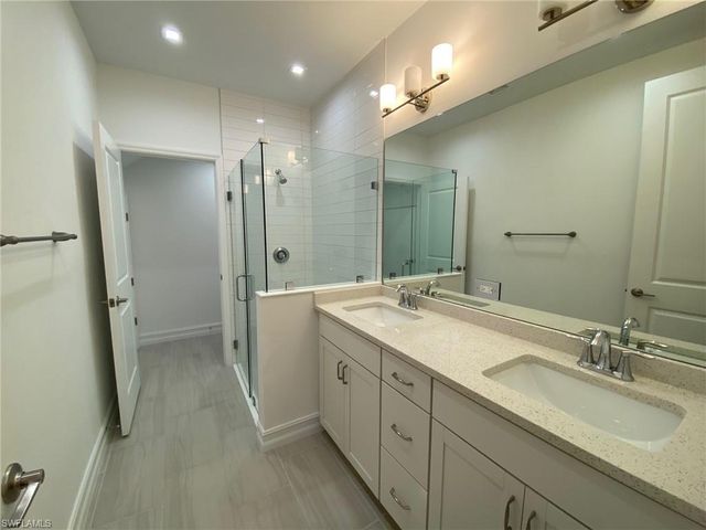 7530 Rockefeller DR, Naples, FL 34119