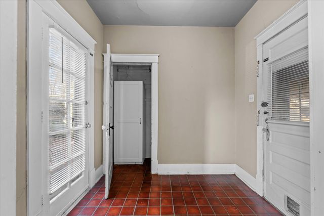 415 N 9TH ST, Columbia, MO 65201