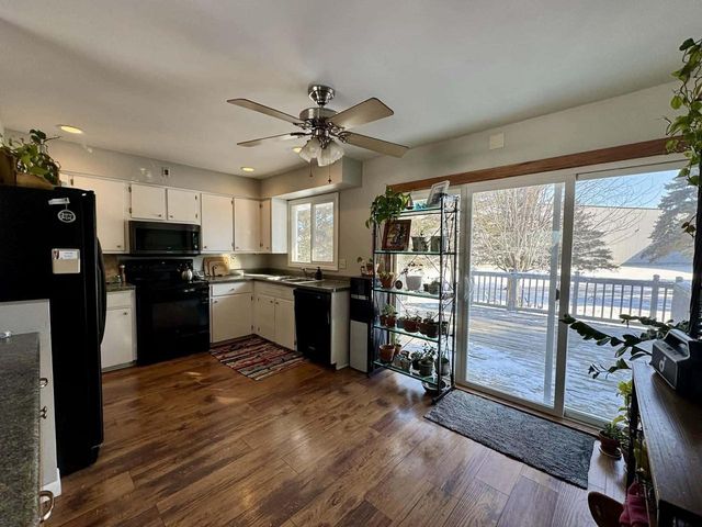 122 Circle Drive, Randolph, WI 53956