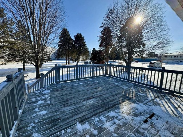 122 Circle Drive, Randolph, WI 53956