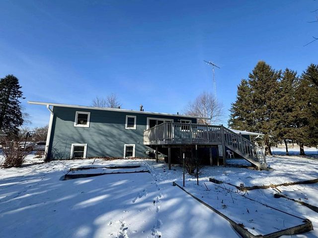 122 Circle Drive, Randolph, WI 53956