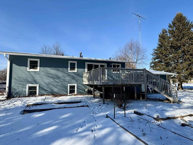 122 Circle Drive, Randolph, WI 53956