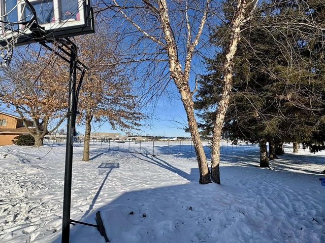 122 Circle Drive, Randolph, WI 53956