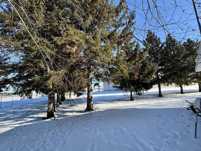 122 Circle Drive, Randolph, WI 53956