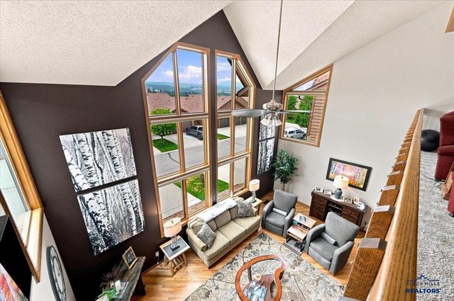 250 FAIRWAY DR, Spearfish, SD 57783