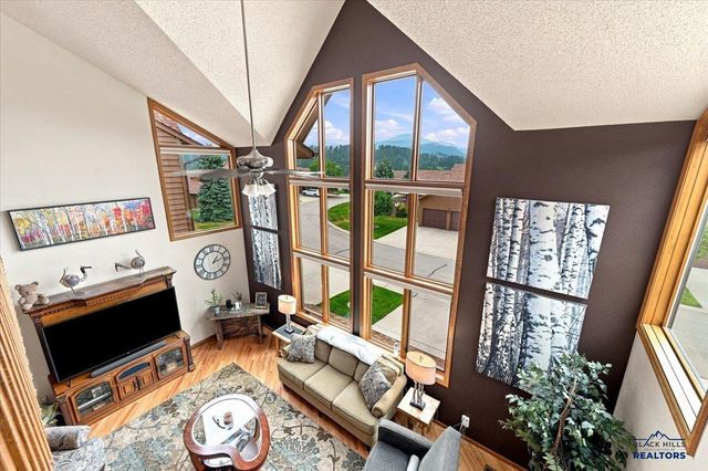 250 FAIRWAY DR, Spearfish, SD 57783