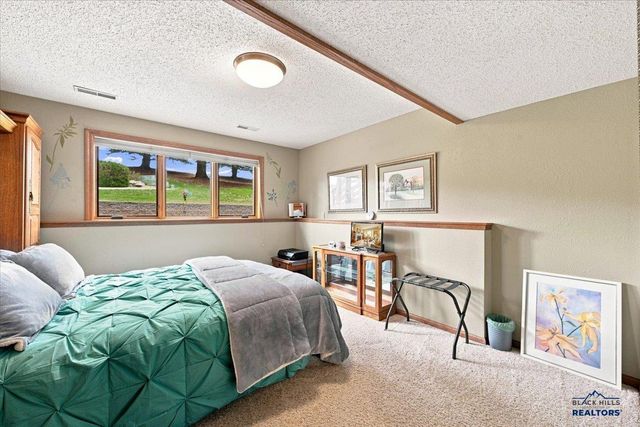 250 FAIRWAY DR, Spearfish, SD 57783