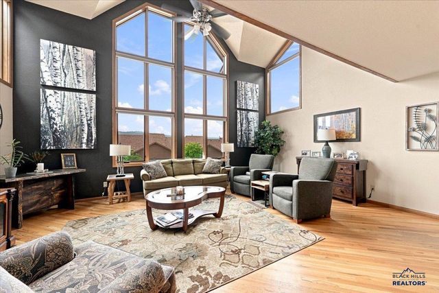 250 FAIRWAY DR, Spearfish, SD 57783