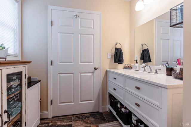 898 Spruce Dr., Pamplin, VA 23958